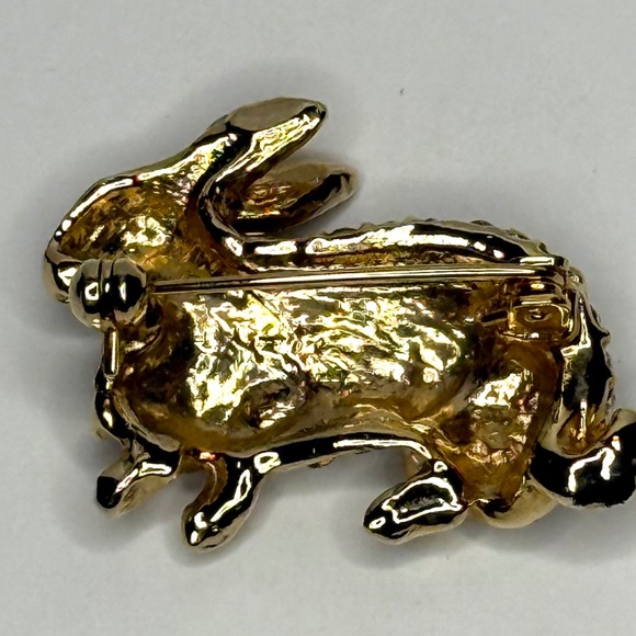 1960-70s Crystal Rhinestone Rabbit w/Ruby Crystal Eye Pin - Picture 4 of 5